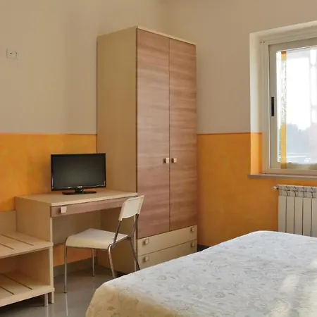 Chiara * Chieti