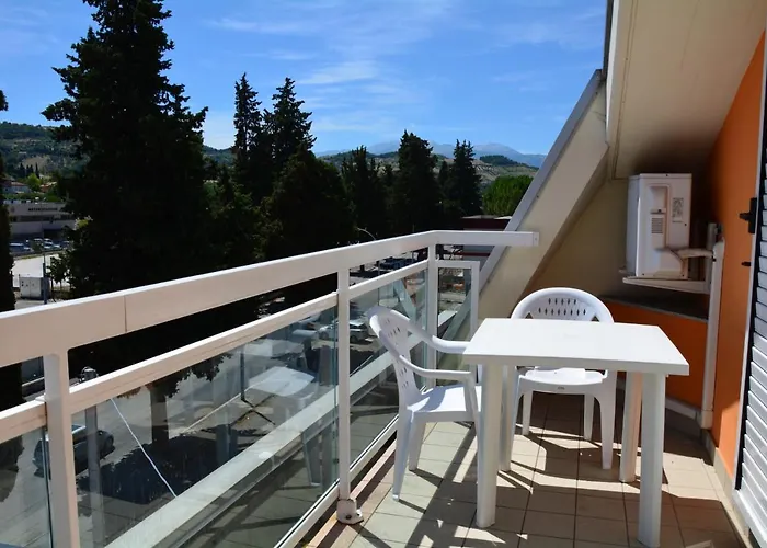 Chiara شقة فندقية 3*