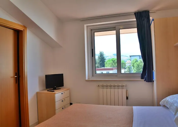 Aparthotel Chiara 3*
